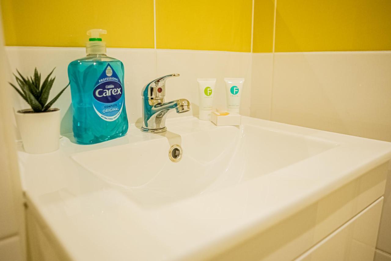 Royal Riverside Centre - Opulent Living * Sheffield